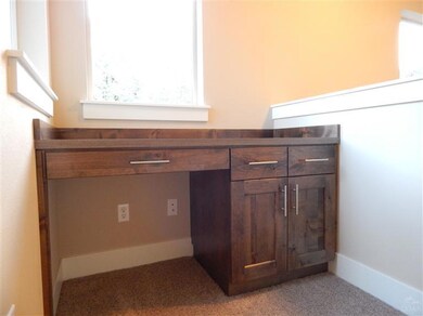 2375 NW Debron Ln unit 16, Bend, OR 97703 - photo 6