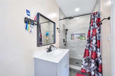 2330 Wydine Dr, Lakeland, FL 33801 - photo 5