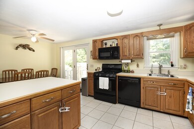 39 Weston St, Carver, MA 02330 - photo 4