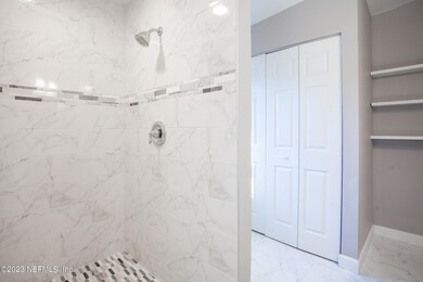 5615 Kimbrell Dr S, Jacksonville, FL 32210 - photo 4