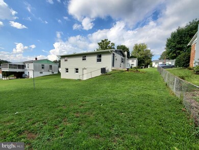 808 W 15th St, Front Royal, VA 22630 - photo 5