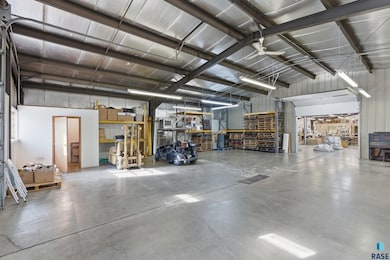 108 W 17th Ave, Tyndall, SD 57066 - photo 4