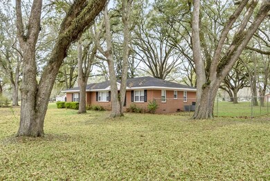 1307 Broach Ave, Albany, GA 31705 - photo 4