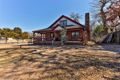 View of front of house featuring a front yard and 