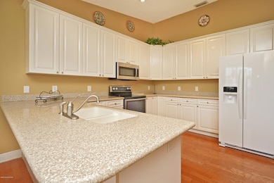 181 Saint Lucie Ln-15