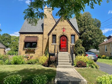 768 E Thacker St, Des Plaines, IL 60016 - photo 2