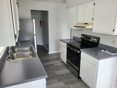 2353 W Osterhout Ave unit 5, Portage, MI 49024 - photo 2