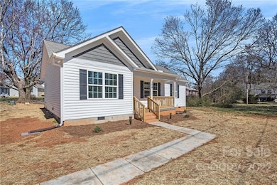 308 Durham Ave, Statesville, NC 28677 - photo 2