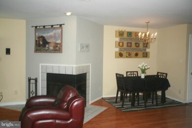 4046 Chetham Way unit 17, Woodbridge, VA 22192 - photo 5