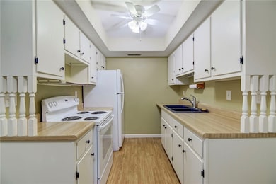 427 Woodside Trail unit E13, Decatur, IL 62521 - photo 6