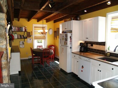 5908 Kings Hwy S, Zionsville, PA 18092 - photo 2