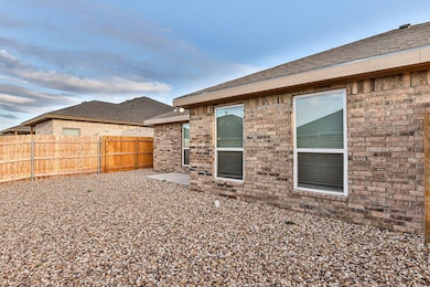5517 Kemper St unit A, Lubbock, TX 79416 - photo 2