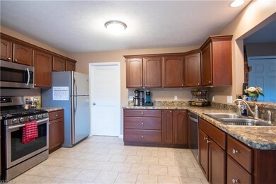 1730 Robindale St, Wickliffe, OH 44092 - photo 6