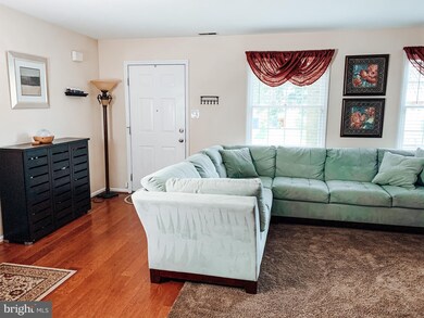 110 Carriage Ln, Swedesboro, NJ 08085 - photo 7