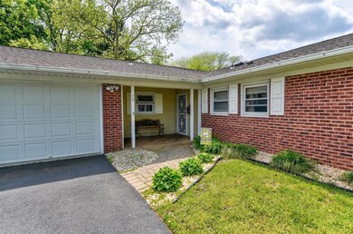 76 Cypress Ln, Matawan, NJ 07747 - photo 3