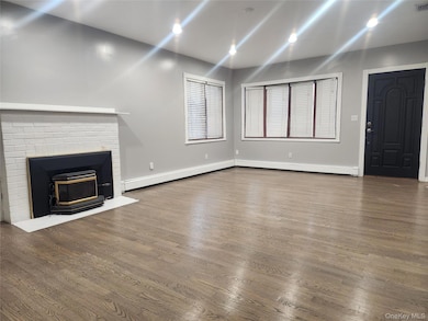 1504 3rd St, West Babylon, NY 11704 - photo 4