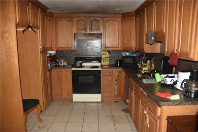 3701 Greenway St, Easton, PA 18045 - photo 2