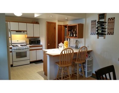 122 Centre St unit 3C, Quincy, MA 02169 - photo 3