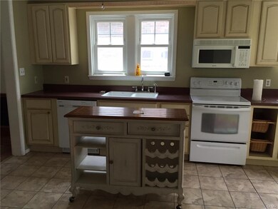 unlisted-address, Allentown, PA 18104 - photo 7