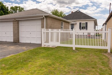 185 Flint Ave, Cranston, RI 02910 - photo 3