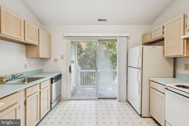 83 Foxglove Dr unit CO83, Delran, NJ 08075 - photo 6