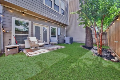 925 W 35th St, Houston, TX 77018 - photo 4