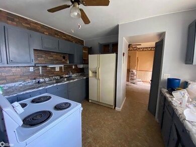 902 West St, Shenandoah, IA 51601 - photo 5