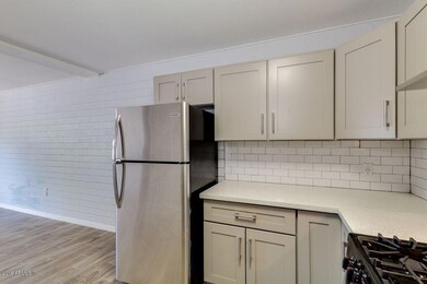 402 W Earll Dr unit 5, Phoenix, AZ 85013 - photo 6