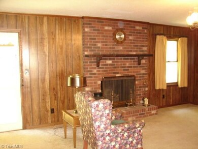 312 Springwood Rd, Asheboro, NC 27205 - photo 4