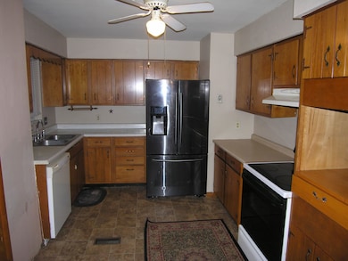 216 32nd St W, Huntington, WV 25704 - photo 7