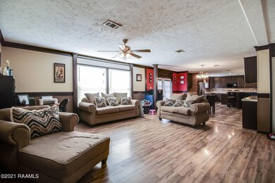 1102 Oakview Dr-4