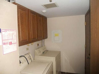 1221 Chalet Rd unit 100, Naperville, IL 60563 - photo 7