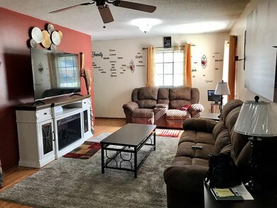 1422 Willus Dr, Laurel, MS 39440 - photo 6