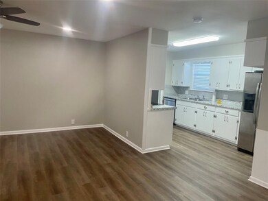 1102 Elmwood St, Gainesville, TX 76240 - photo 6