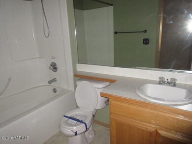 566-093103-bath 1
