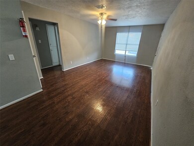 3631 N Macgregor Way unit 8, Houston, TX 77004 - photo 2