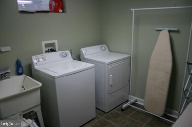 519 Meridian St, Falls Church, VA 22046 - photo 7