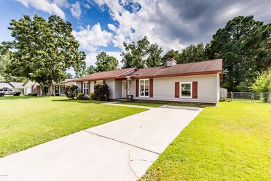 1002 Massey Rd, Jacksonville, NC 28546 - photo 4