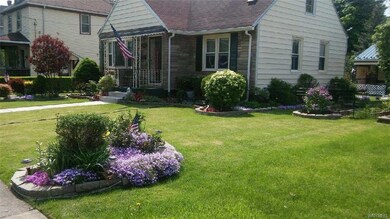 1307 Vanderbilt Ave, Niagara Falls, NY 14305 - photo 2