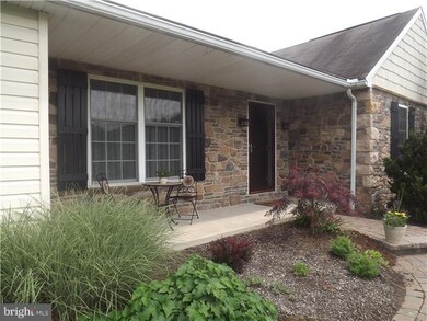 8 Green St, Birdsboro, PA 19508 - photo 2