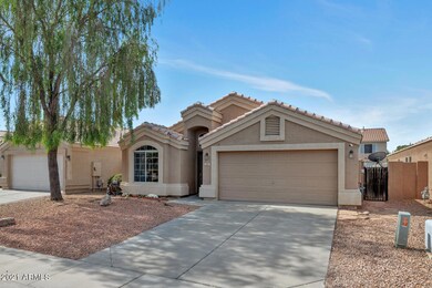 1193 W Morelos St-large-002-019-1193 W M