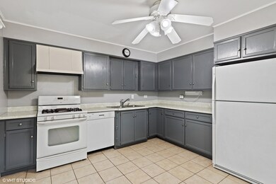 3405 Peacock Ln, Rolling Meadows, IL 60008 - photo 4