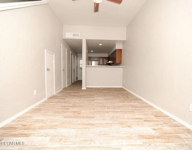10715 Forest Ridge Ln unit B, El Paso, TX 79935 - photo 5