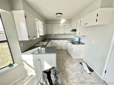 14088 S Hickory St, Glenpool, OK 74033 - photo 3