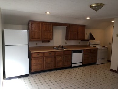 90 Cedar St unit 3, Wakefield, MA 01880 - photo 2