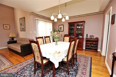 90 Kingsland Cir, Monmouth Junction, NJ 08852 - photo 6