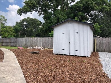 Right side yard. Plenty of room for a boat, trailer, RV, etc.