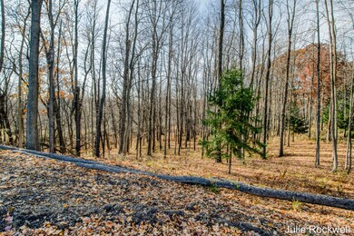 647 Crahen Ave NE, Grand Rapids, MI 49525 - photo 5