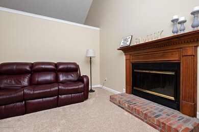 8017 Red Bud Hill Dr, Louisville, KY 40228 - photo 7