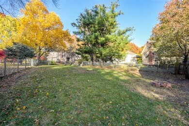 13208 W 77th Place, Shawnee, KS 66216 - photo 4